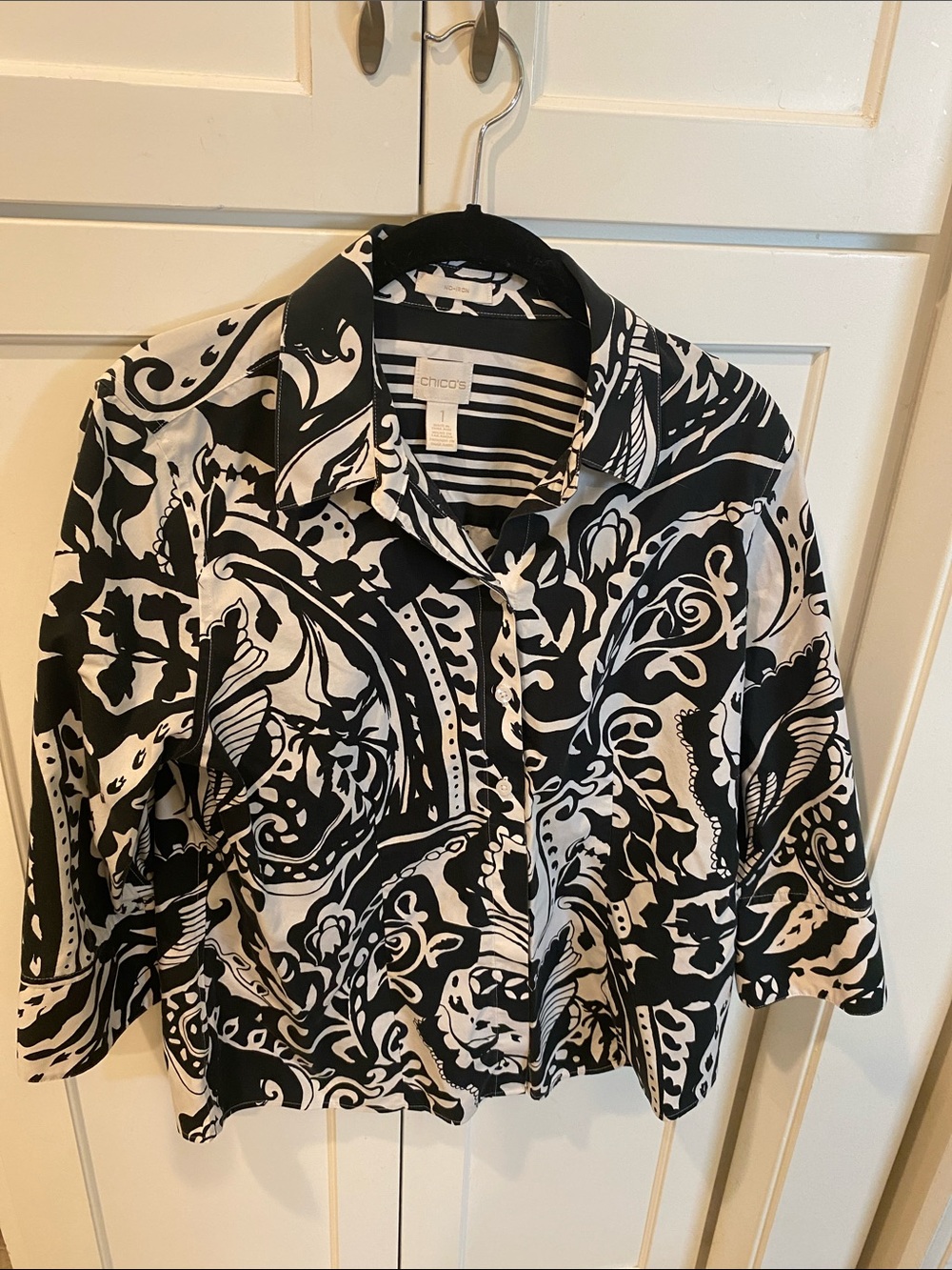 Chico's Black & White Patterned Button-Up no iron blouse with striped accents